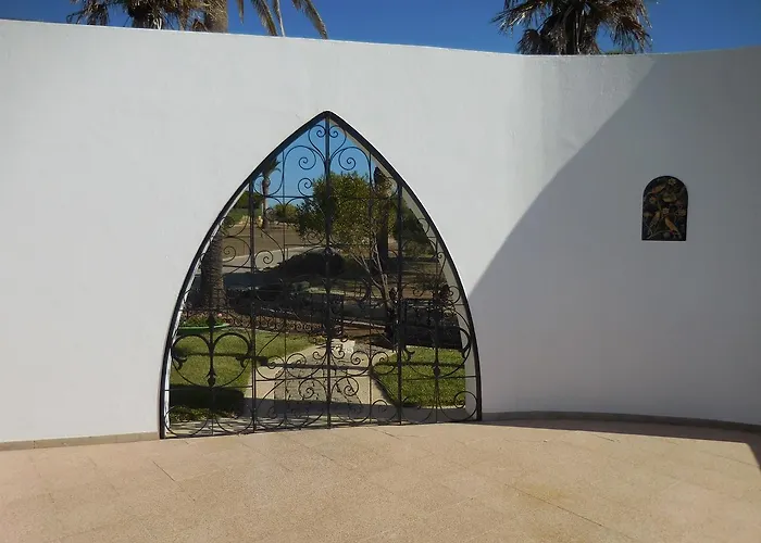 Casa Tres Palmeiras Bed & Breakfast