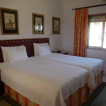 Bed & Breakfast Casa Tres Palmeiras Portimão